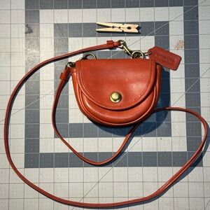 Vintage COACH 1980’s mini belt bag